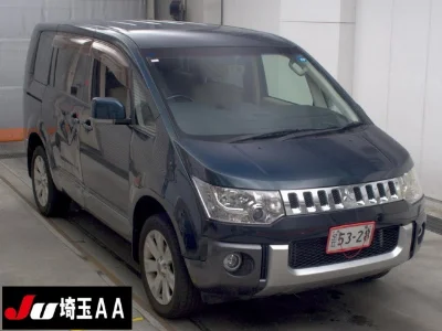 MITSUBISHI DELICA D5
