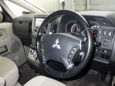 MITSUBISHI DELICA D5