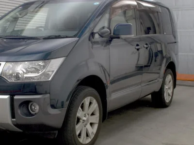 MITSUBISHI DELICA D5