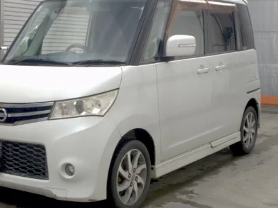 NISSAN ROOX