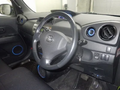 TOYOTA BB