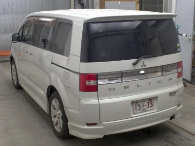 MITSUBISHI DELICA D5