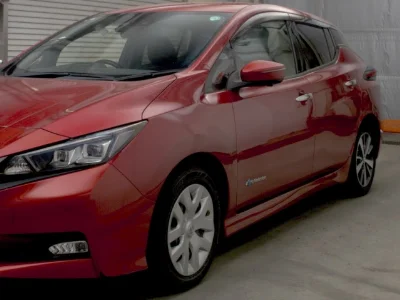 NISSAN LEAF