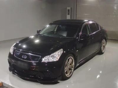 NISSAN SKYLINE