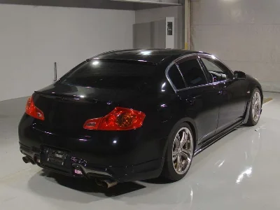 NISSAN SKYLINE