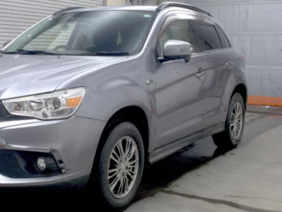 MITSUBISHI RVR