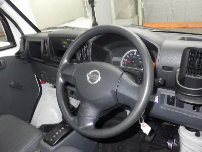 NISSAN CLIPPER TRUCK
