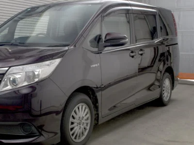 TOYOTA NOAH