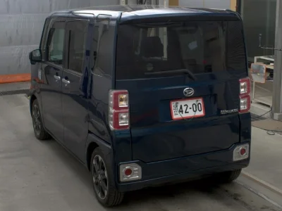 DAIHATSU WAKE