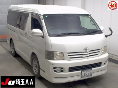 TOYOTA HIACE VAN