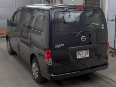 NISSAN NV200