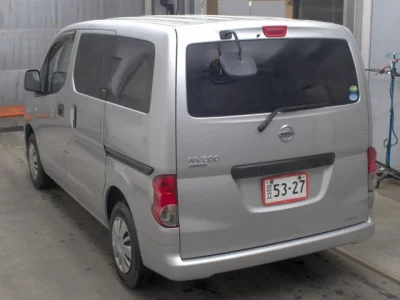 NISSAN NV200