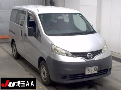 NISSAN NV200