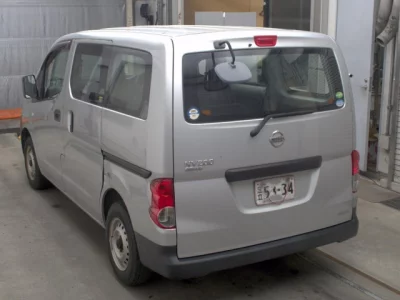 NISSAN NV200