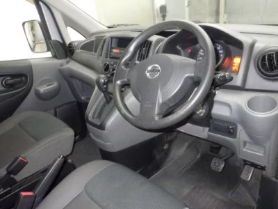 NISSAN NV200