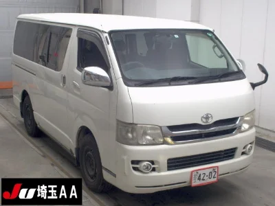 TOYOTA HIACE VAN