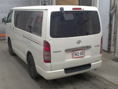 TOYOTA HIACE VAN