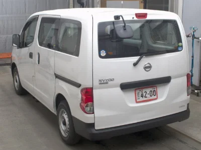 NISSAN NV200