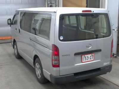 TOYOTA HIACE VAN
