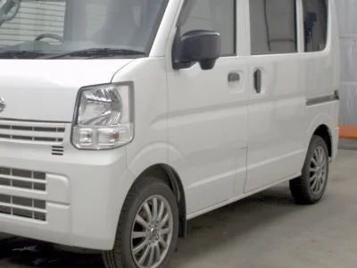 NISSAN CLIPPER VAN