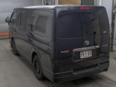 TOYOTA HIACE VAN