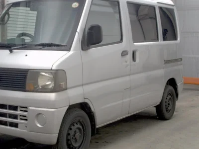 NISSAN CLIPPER VAN