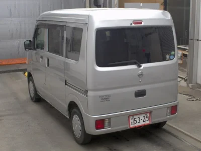 NISSAN CLIPPER VAN
