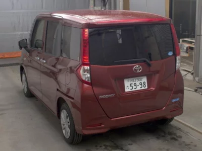 TOYOTA ROOMY