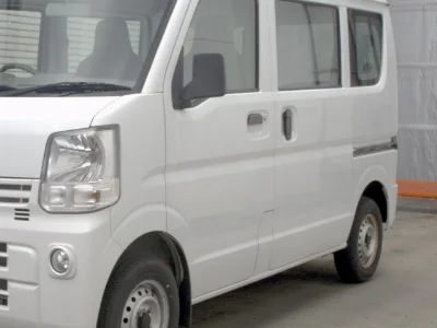 NISSAN CLIPPER VAN