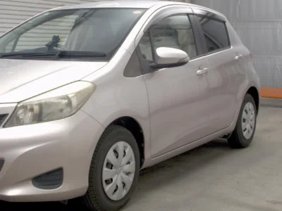 TOYOTA VITZ