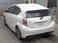 Цена авто Toyota Aqua с аукционов Японии, номер кузова NHP10, пробег 115 000, оценка 2
