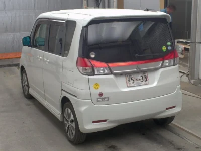 MITSUBISHI DELICA D2