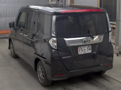 TOYOTA ROOMY