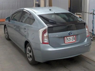 TOYOTA PRIUS