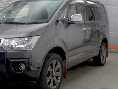 MITSUBISHI DELICA D5