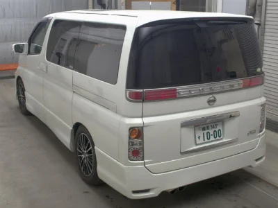NISSAN ELGRAND