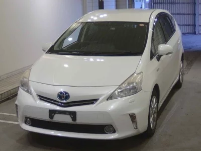 TOYOTA PRIUS ALPHA