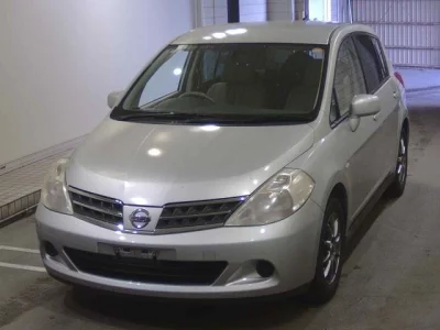 NISSAN TIIDA