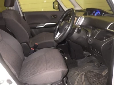 MITSUBISHI DELICA D2