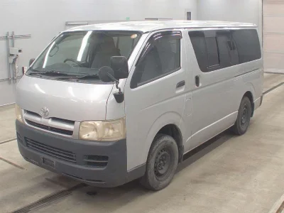 TOYOTA REGIUS VAN