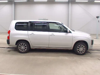 TOYOTA SUCCEED