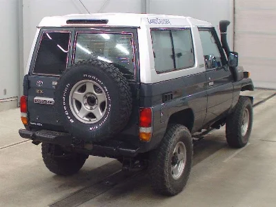 TOYOTA LAND CRUISER