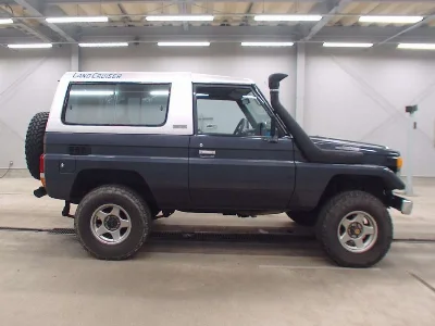 TOYOTA LAND CRUISER