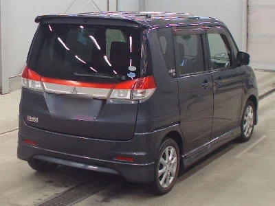 MITSUBISHI DELICA D2