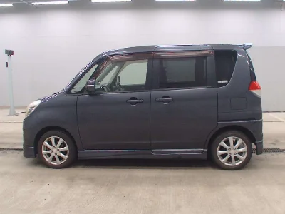MITSUBISHI DELICA D2