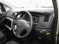Цена авто Toyota Isis с аукционов Японии, номер кузова ZGM15W, пробег 158 000, оценка 2