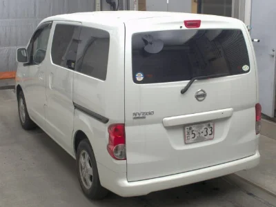 NISSAN NV200