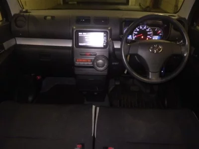 TOYOTA PIXIS SPACE