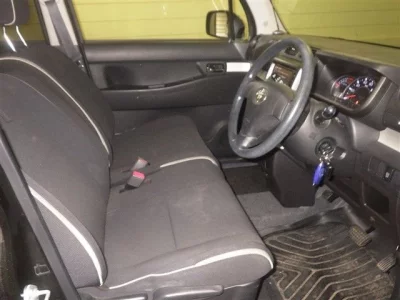 TOYOTA PIXIS SPACE