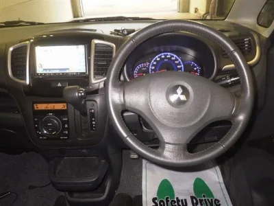 MITSUBISHI DELICA D2